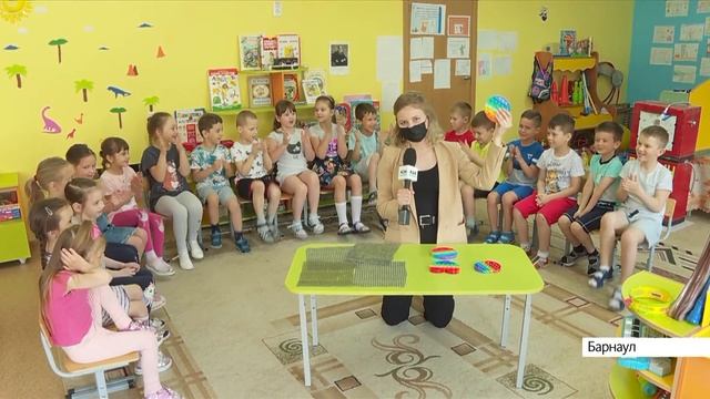 Что такое поп-ит и симпл-димпл, и почему их так любят дети? Разбираемся вместе с психологом смотреть онлайн