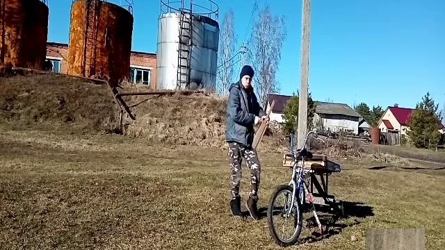 Тележка к велосипед в деревне смотреть онлайн