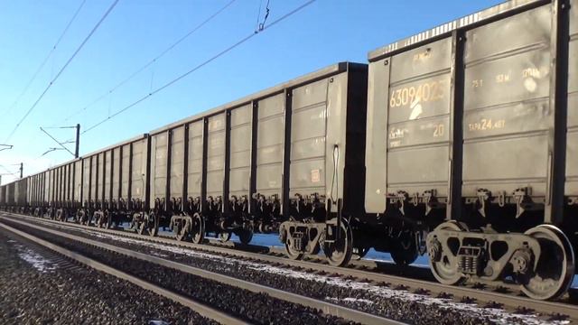 Электровозы ВЛ80С-2729 и ВЛ80С-2620 + ВЛ80С-2635 + ВЛ80Т-2065 с грузовыми поездами