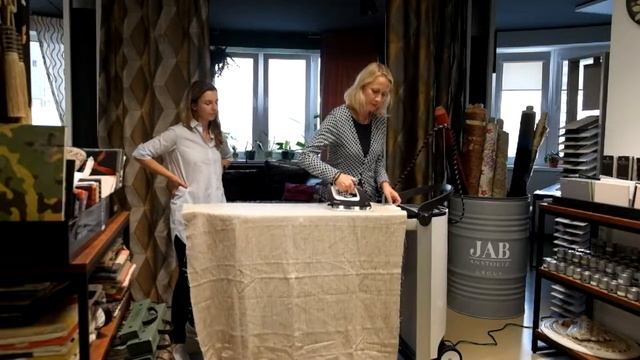 Гладим шторы быстро смотреть онлайн