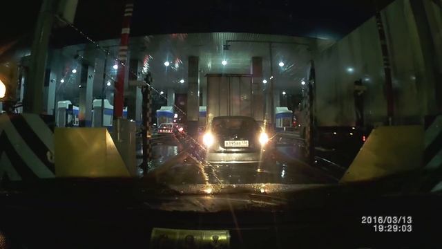 Зачем платить, когда можно проскочить. М4 "Дон" 4 машины. смотреть онлайн