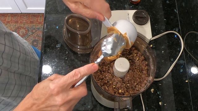 Protein Bites * Chocolate Peanut Butter * Made with Black Beans * Easy * Vegetarian смотреть онлайн