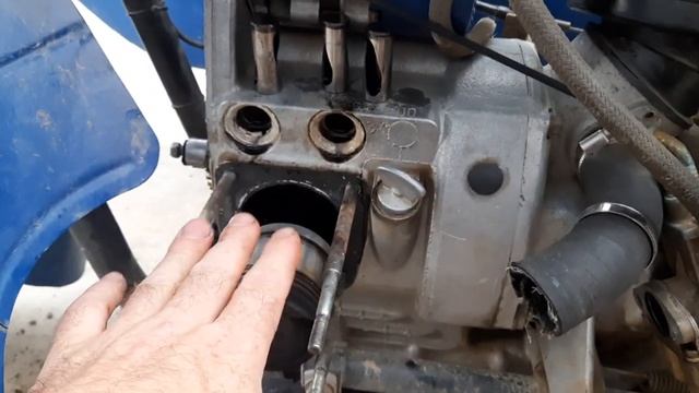 Как ходят поршни из ложек на примере Днепр 11