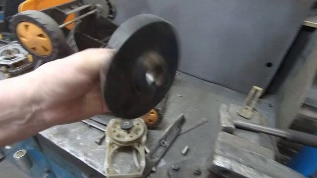 Ремонт электрической газонокосилки. смотреть онлайн