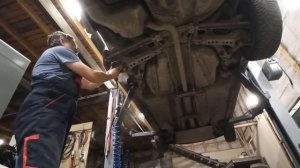 ВОЛЬВО S60 | ЗАМЕНА ЗАДНИХ АМОРТИЗАТОРОВ |СВОИМИ РУКАМИ В ГАРАЖЕ