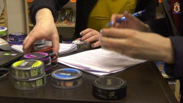 В Рязани прошли рейды по изъятию снюса. Оперативное видео смотреть онлайн