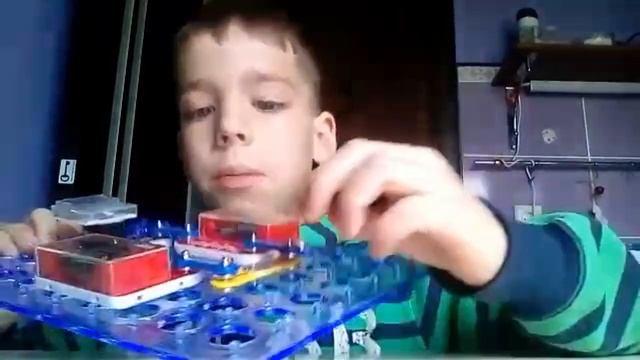 Електронный конструктор ЗНАТОК детектор лжи №1. смотреть онлайн