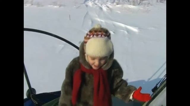 ВОЗДУШНОЕ СУДНО, Майя на ХИВУСЕ, отдых на природе смотреть онлайн