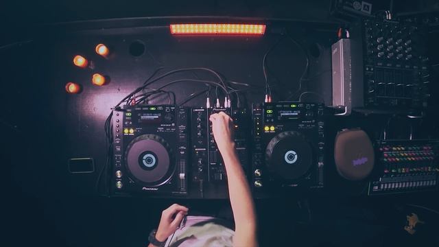FM DJ set @ Watch BNF session 12 смотреть онлайн