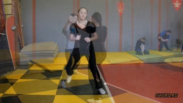 Перемещения в стойке, подводящие упражнения. смотреть онлайн