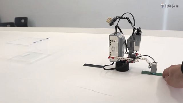 Роторный синтезатор и роторный робот-баскетболист Lego EV3 смотреть онлайн