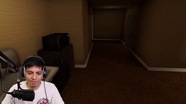 WE HAVE 5 MINUTES TO HIDE FROM THE MAN AT THE WINDOW! The Man From the Window Horror Game смотреть онлайн