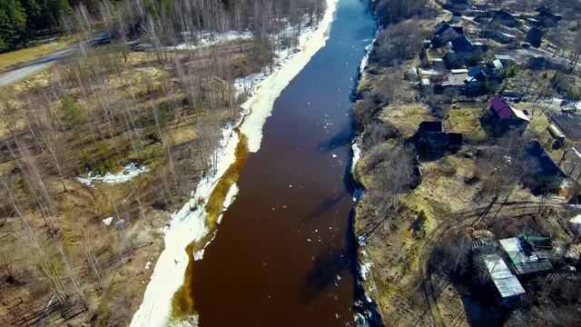 р. Плюсса. Весна приходит в Сланцы. Аэросъемка смотреть онлайн