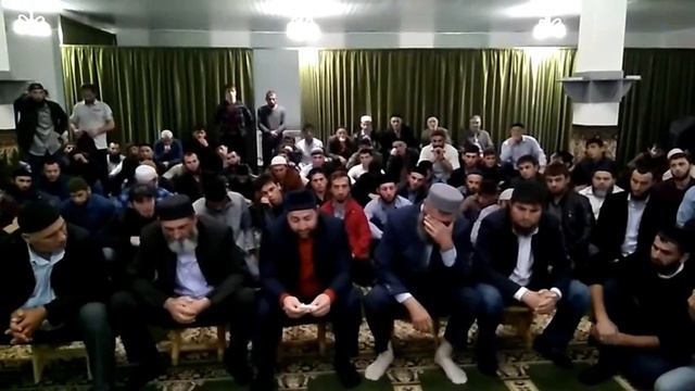 Видео обращение прихожан мечети села Сурхахи, в поддержку жителя села в связи с угрозами в его адре смотреть онлайн