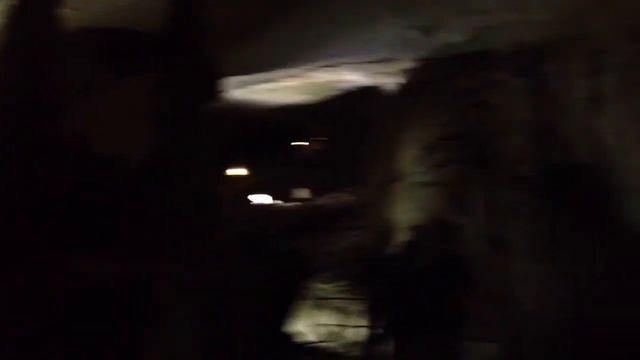 Несколько русских в Мраморной пещере смотреть онлайн