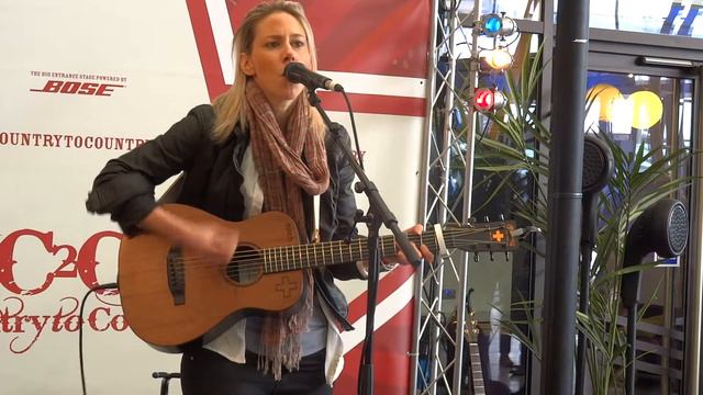 Stephanie Manns - "Ain't It Funny" смотреть онлайн