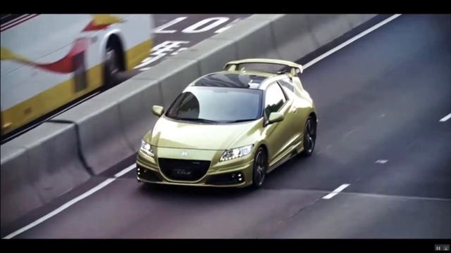 Two Honda Legacy Classics, Fit and CRZ – One Water of Red Trees song by Howie Lee смотреть онлайн