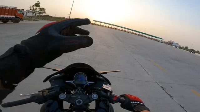my CBR 250R TOP SPEED : After 11 Years & 1.40 lakh KM Done смотреть онлайн