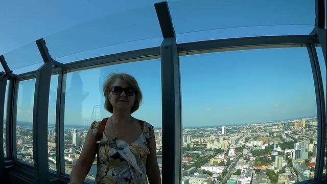 52й этаж небоскреба Высоцкий/Екатеринбург с высоты птичьего полета. смотреть онлайн