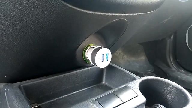 Из Fix Price автомобильное зарядное устройство из ЗА 55 рублей. смотреть онлайн
