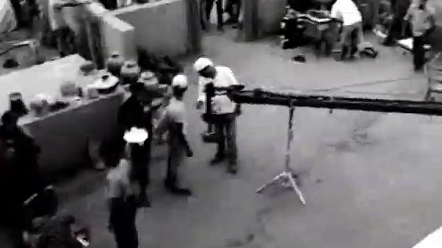 Scenes from Gandhi film Dear Friend Hitler смотреть онлайн