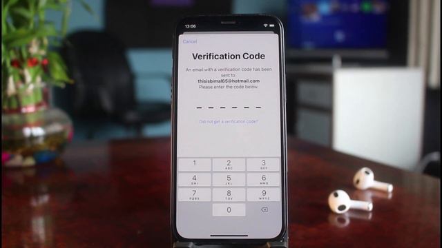 How to Verify Email Address of Apple ID on iPhone смотреть онлайн