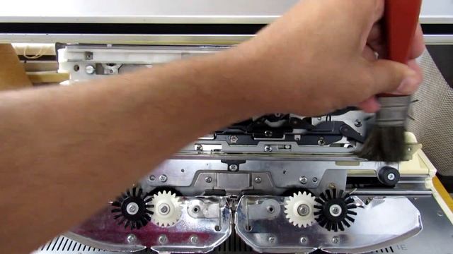 Tricô à Máquina - Como limpar e lubrificar sua maquina de tricô смотреть онлайн