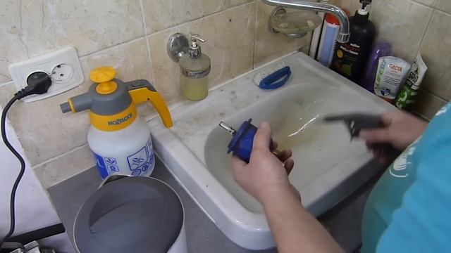 За 2 месяца местный электрик не смог найти причину. смотреть онлайн