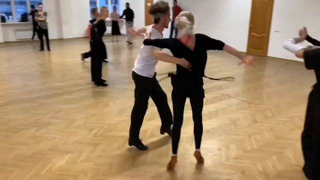 Тренировка самба смотреть онлайн