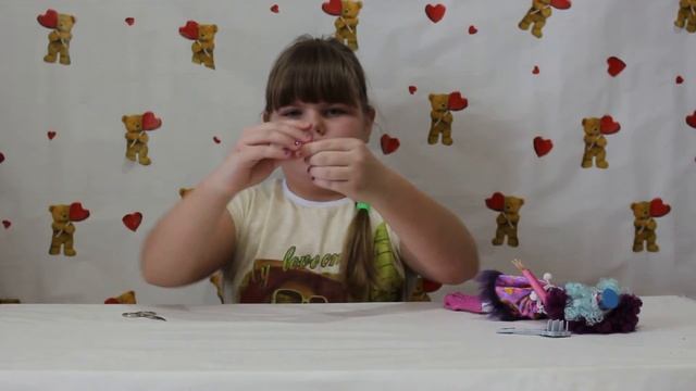 Открываю подарок от Деда Мороза куклу Madeline Hatter(Медлин Хеттер). смотреть онлайн