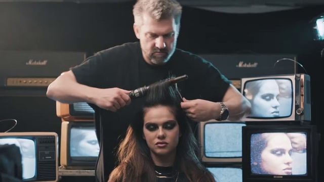 How To  Bold Volume   Bed Head Rockaholic By TIGI  #YourStageYourStyle Mp4