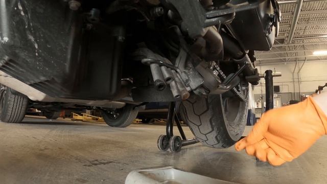 Honda Rebel Forgotten service : Crankcase breather cleaning смотреть онлайн