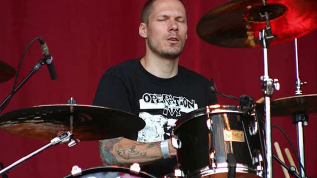 aaron solowoniuk Billy Talent смотреть онлайн