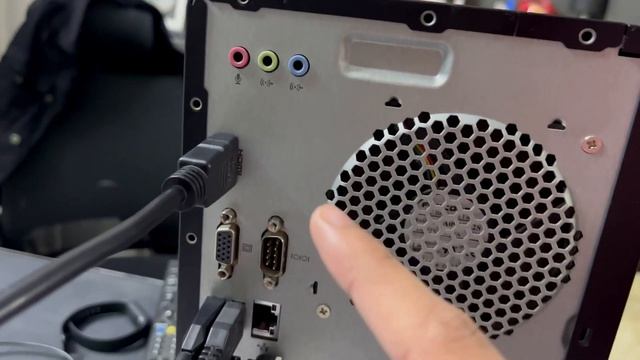 A 30,000 budget Ryzen 3 2200G Gaming Build in Pakistan - Worth the money? смотреть онлайн