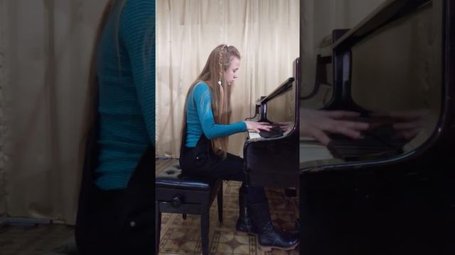 Этюд "Песня Пряхи" Ф.Бургмюллер, "Токката" А.Хачатуряна (написанная 1932 г.) смотреть онлайн
