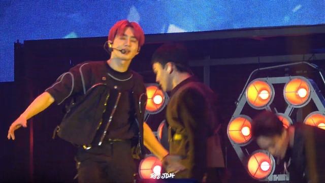 191230 EXO PLANET #5 -EXplOration[dot]- Damage 데미지 (EXO CHEN 첸 FOCUS) смотреть онлайн