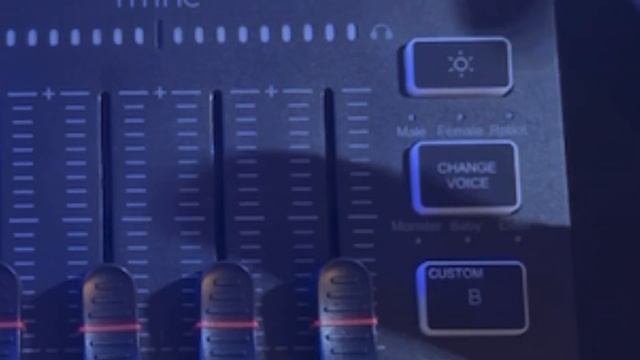 The Cheapest Mixer You Can Buy. The FIFINE Ampligame SC3 смотреть онлайн