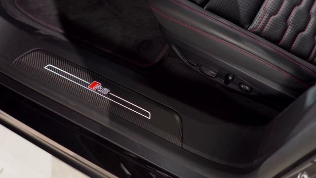 Audi RS e-Tron GT 2021 - FIRST Look | Is this the Porsche Taycan Killer? смотреть онлайн