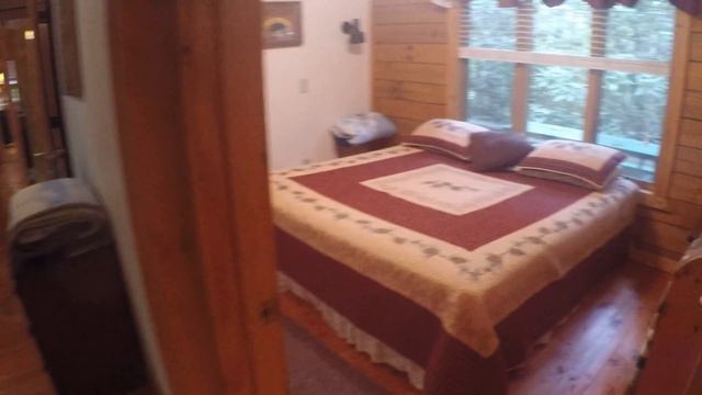 The Rhododendron Cabin at Linville Falls Campground, RV Park & Cabins in Linville Fals, NC смотреть онлайн