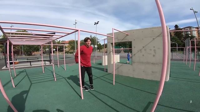 Vlog №15 - Ferry to Stockholm - First three pk parks - Slacklining - Europe Tour 2019 смотреть онлайн