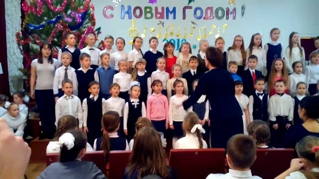 Новый год! Муз школа 2015. Хор.