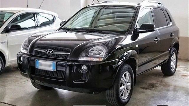 Hyundai Tucson 2.0 CVVT смотреть онлайн