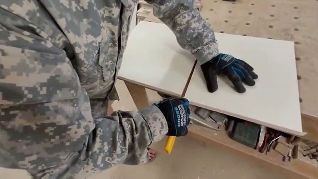 как красиво приклеить кромку к ЛДСП смотреть онлайн