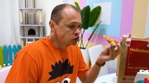 Макс и истории для детей про костыли