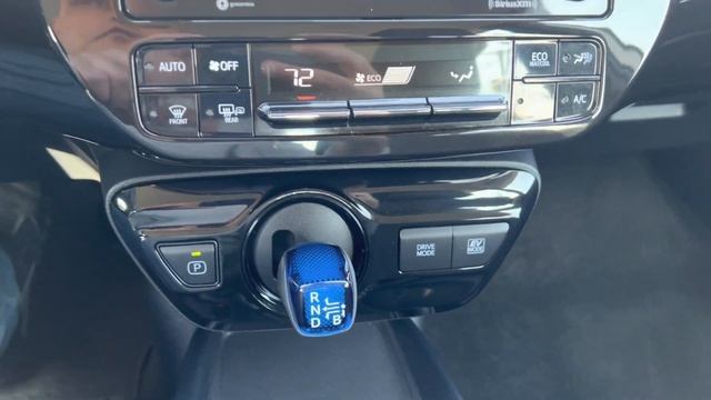 2021 Toyota Prius Hybrid LE Awd-E hybrid 31k 50mpg смотреть онлайн