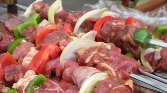 ШАШЛЫК. Польза и вред шашлыка для организма человека! смотреть онлайн