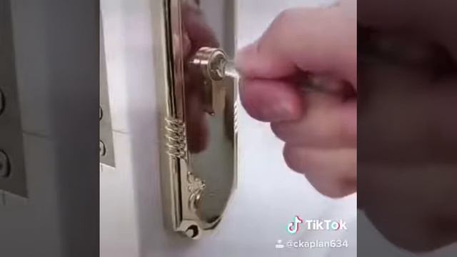 Как вынуть сломанный ключ из замка смотреть онлайн