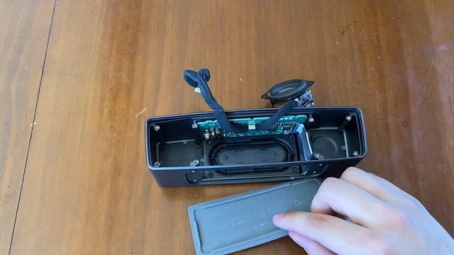 How to Replace Bose SoundLink Mini II Battery смотреть онлайн