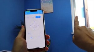 Робот мойщик окон HOBOT 2S в работе.