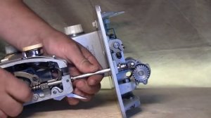 Разбор Веритас 8014/35 замена ремня/Replacing the timing belt of the sewing machine Veritas 8014/35